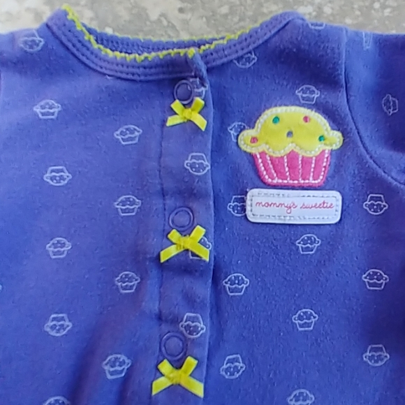 Set of 3 Carter's newborn one pieces - Picture 8 of 8